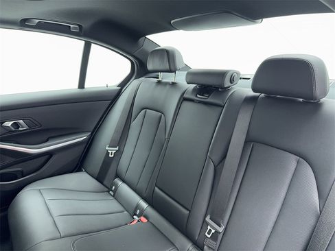Used 2025 BMW 330i Sedan image 43