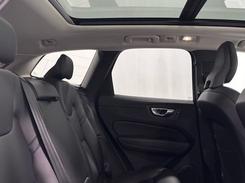 Certified 2025 Volvo XC60 B5 Core AWD/4WD image 25