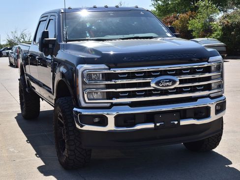 Used 2025 Ford F250 Lariat image 4