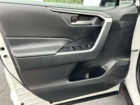 Used 2023 Toyota RAV4 XLE w/ Convenience Package FWD image 23