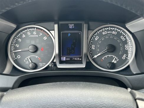 Used 2017 Toyota Tacoma SR5 image 30