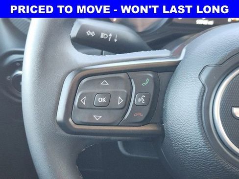 Used 2025 Jeep Wrangler Unlimited Rubicon image 28