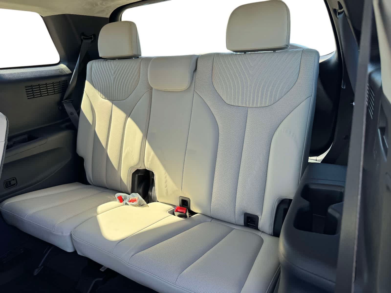 Used 2024 Hyundai Palisade Calligraphy AWD/4WD image 11