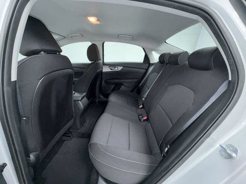 Used 2021 Kia Forte LXS FWD image 13