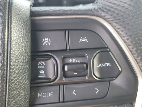 Used 2025 Toyota Tacoma TRD Off-Road w/ TRD Off Road Upgrade Package AWD/4WD image 29