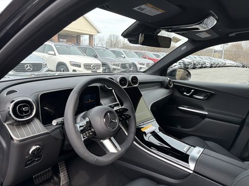 Used 2026 Mercedes-Benz GLC 300 4MATIC image 9