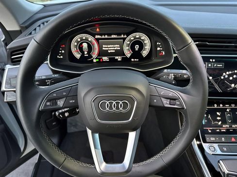 Used 2025 Audi Q8 Premium w/ Black Optic Package image 17