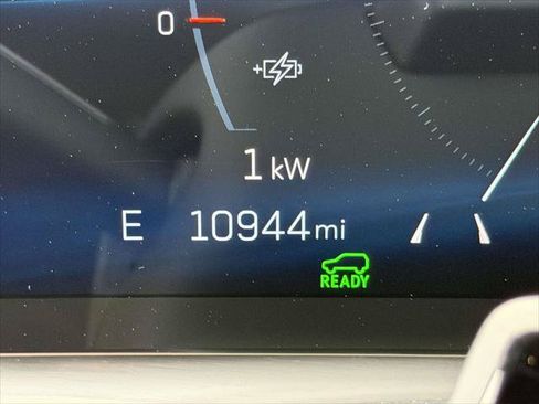Used 2026 Cadillac Vistiq Sport w/ LPO, Floor Liner Package AWD/4WD image 31
