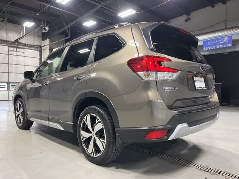 Used 2019 Subaru Forester Touring image 5
