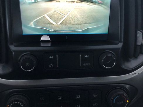Used 2022 Chevrolet Colorado LT w/ Fleet Safety Package image 8