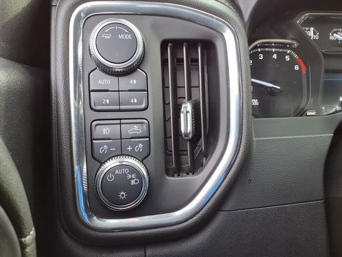 Used 2021 GMC Sierra 1500 Elevation image 19