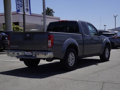 Used 2016 Nissan Frontier SV w/ SV Value Truck Package RWD image 4