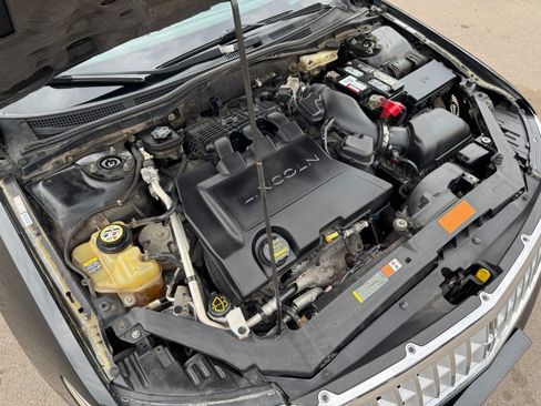 Used 2009 Lincoln MKZ image 25
