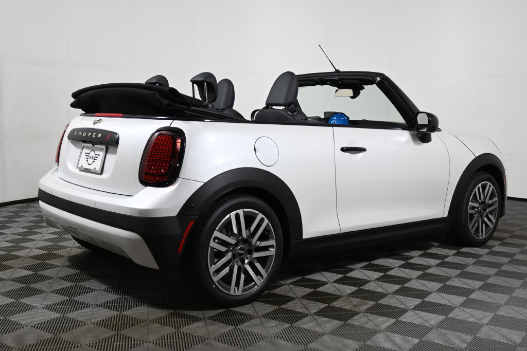 Used 2026 MINI Cooper S FWD image 14
