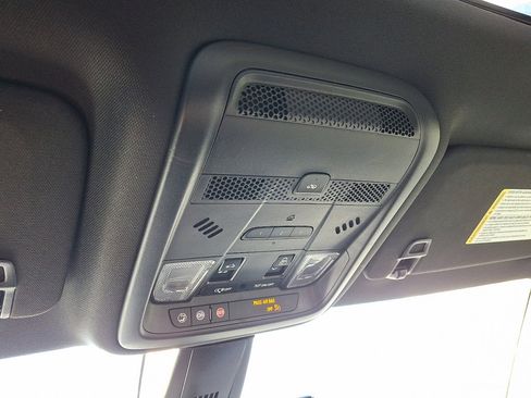 Used 2021 Cadillac XT6 Sport image 28