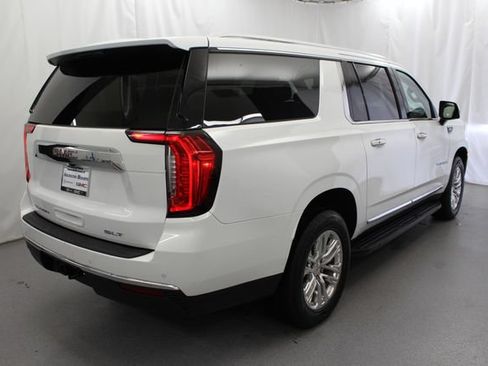 Used 2022 GMC Yukon XL SLT w/ SLT Luxury Package AWD/4WD image 13