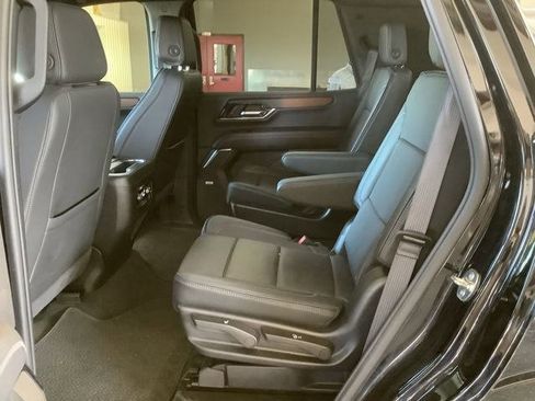 Used 2025 GMC Yukon Denali image 5