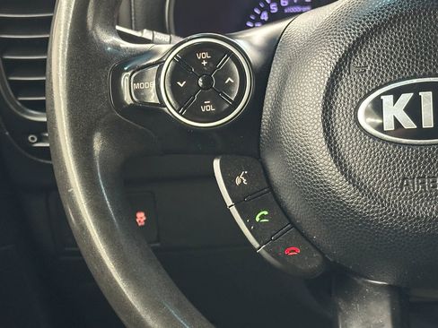 Used 2019 Kia Soul image 21