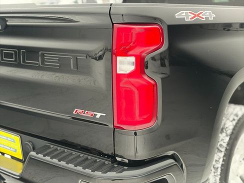 Used 2022 Chevrolet Silverado 1500 RST w/ Max Trailering Package image 9