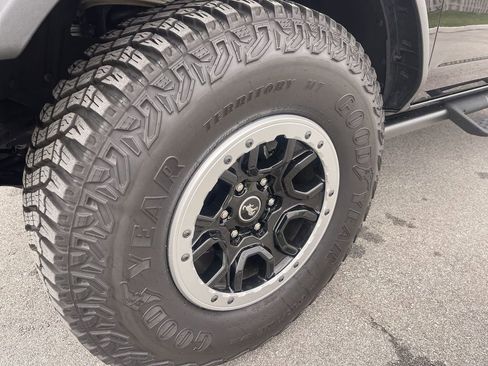Used 2024 Ford Bronco Badlands AWD/4WD image 10