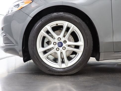 Used 2018 Ford Fusion SE w/ Fusion SE Technology Package FWD image 42