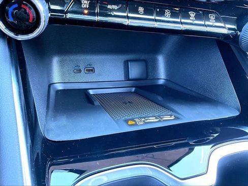 New 2026 Chevrolet Traverse LT w/ LPO, Floor Liner Package FWD image 22