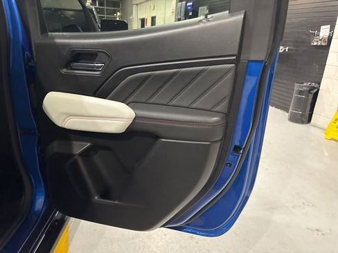 Used 2024 GMC Canyon AT4X w/ AT4X AEV Edition image 32