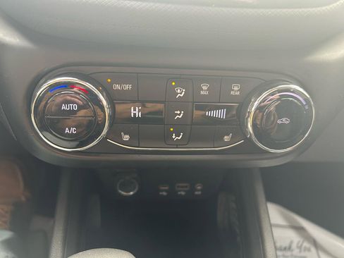 Used 2021 Chevrolet TrailBlazer LT w/ Convenience Package image 24