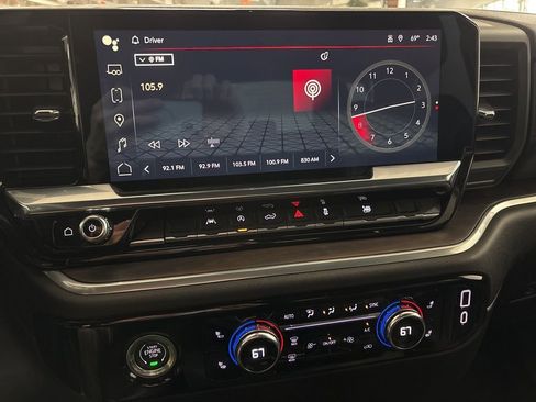 Used 2024 GMC Sierra 1500 SLT image 19