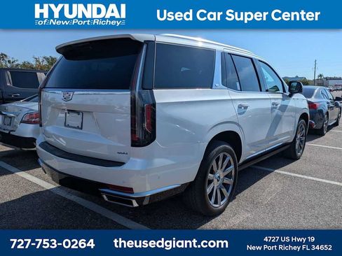 Used 2024 Cadillac Escalade Premium Luxury Platinum w/ Heavy-Duty Trailer Package AWD/4WD image 2