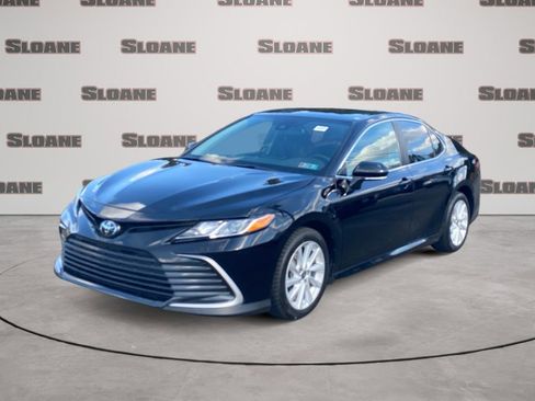 Used 2024 Toyota Camry LE w/ Convenience Package FWD image 1