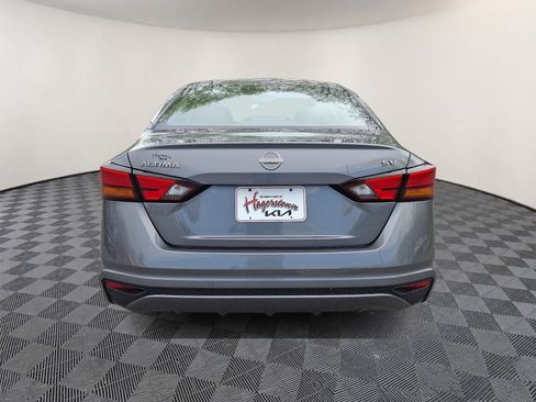 Used 2024 Nissan Altima 2.5 SV FWD image 5