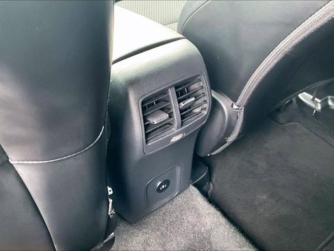 Used 2025 Ford Escape ST-Line image 33