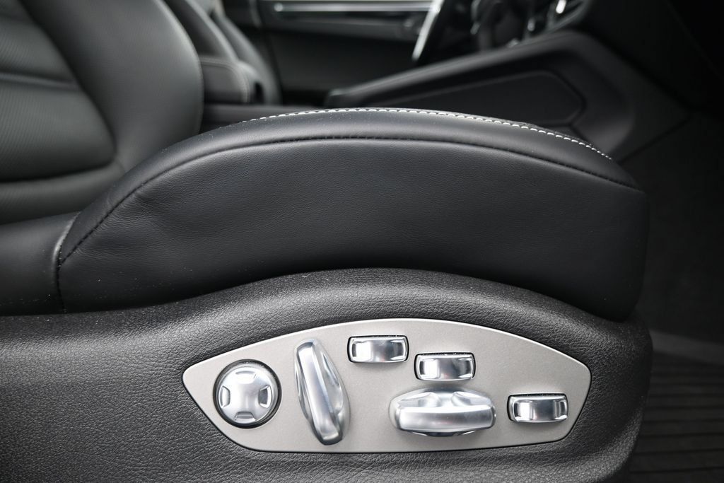 Certified 2026 Porsche Macan S AWD/4WD image 15