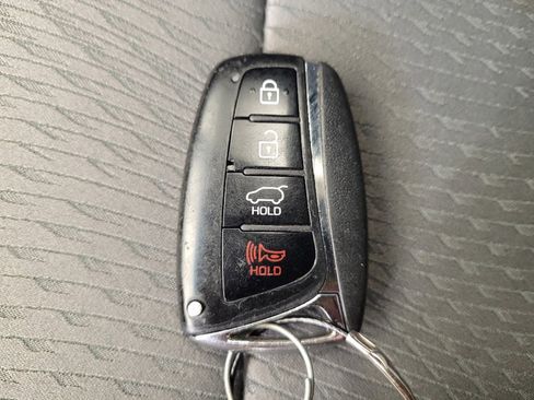 Used 2018 Hyundai Santa Fe Sport w/ 2.4L Value Package 02 FWD image 32