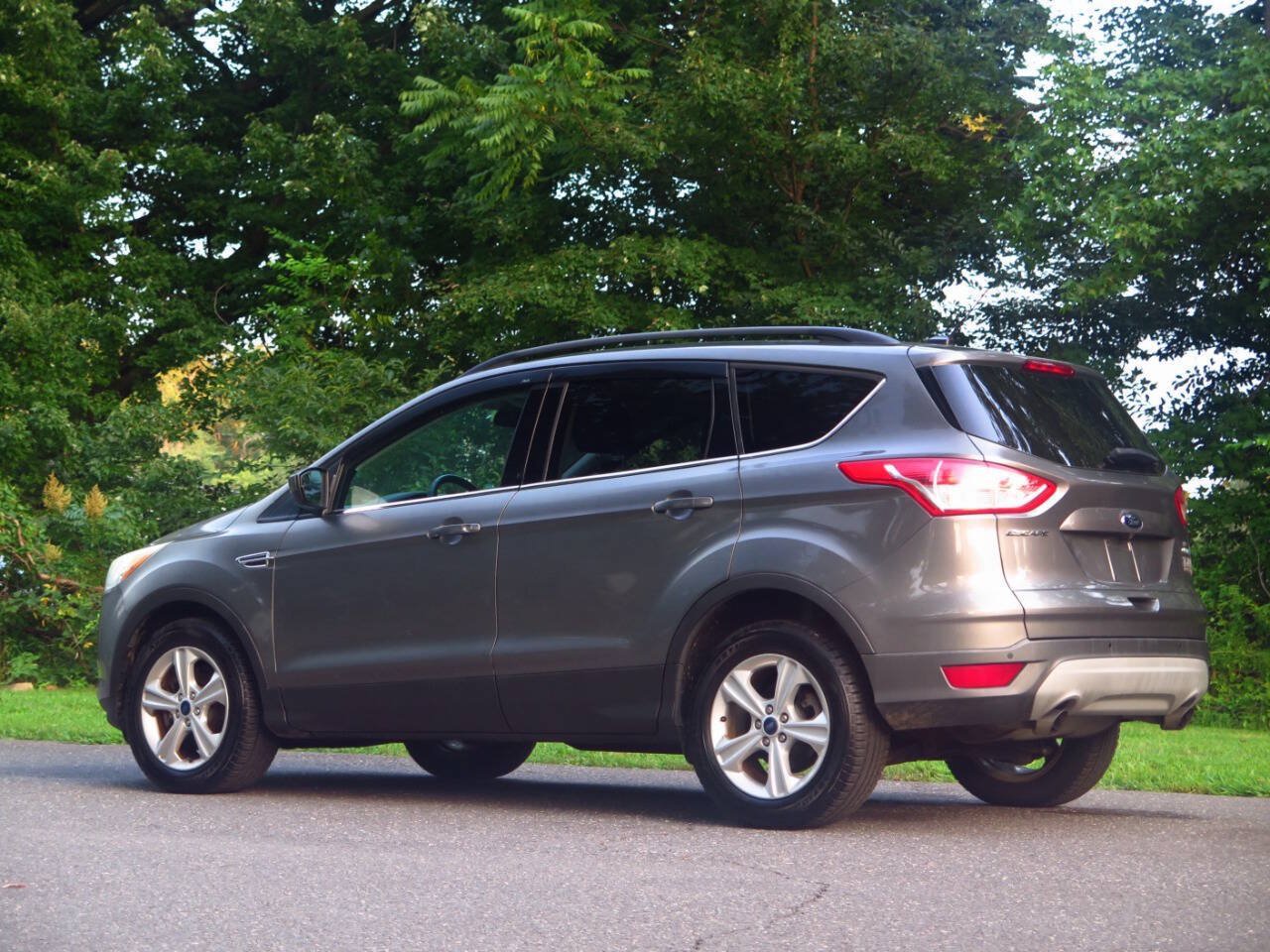 Used 2014 Ford Escape SE AWD/4WD image 3