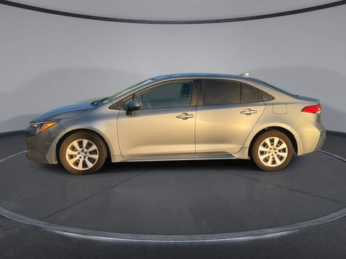 Used 2022 Toyota Corolla LE FWD image 5