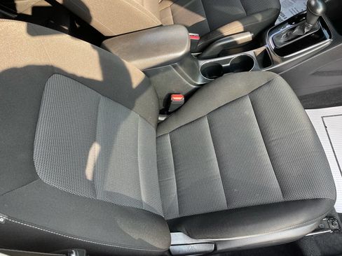 Used 2018 Kia Forte LX image 13