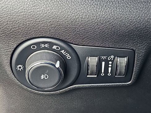 New 2026 Jeep Compass Latitude image 25