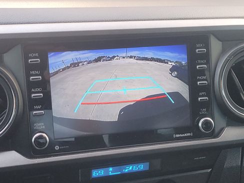 Used 2023 Toyota Tacoma 4x4 Double Cab image 18