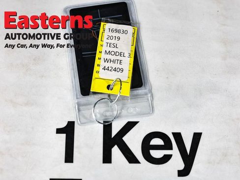 Used 2019 Tesla Model 3 Long Range image 18