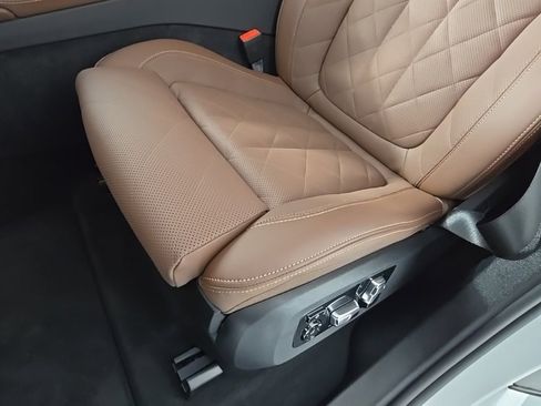 Used 2026 BMW X6 xDrive40i image 13