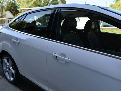 Used 2013 Ford Focus Titanium w/ Titanium Handling Pkg image 34