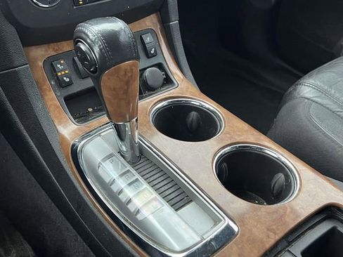 Used 2011 Buick Enclave CXL image 30