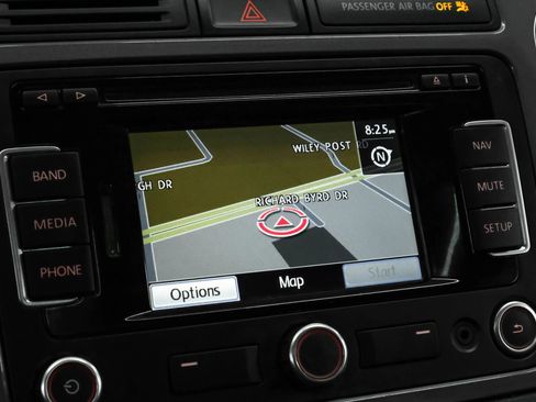 Used 2013 Volkswagen Tiguan SEL image 23