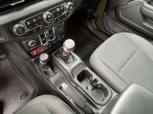 Used 2024 Jeep Wrangler Willys image 16
