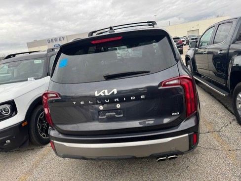 Used 2025 Kia Telluride S image 11