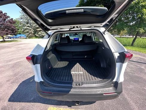 Used 2023 Toyota RAV4 XLE Premium AWD/4WD image 10