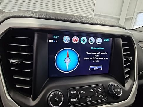 Used 2019 GMC Acadia SLT image 17