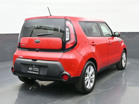 Used 2015 Kia Soul + image 6